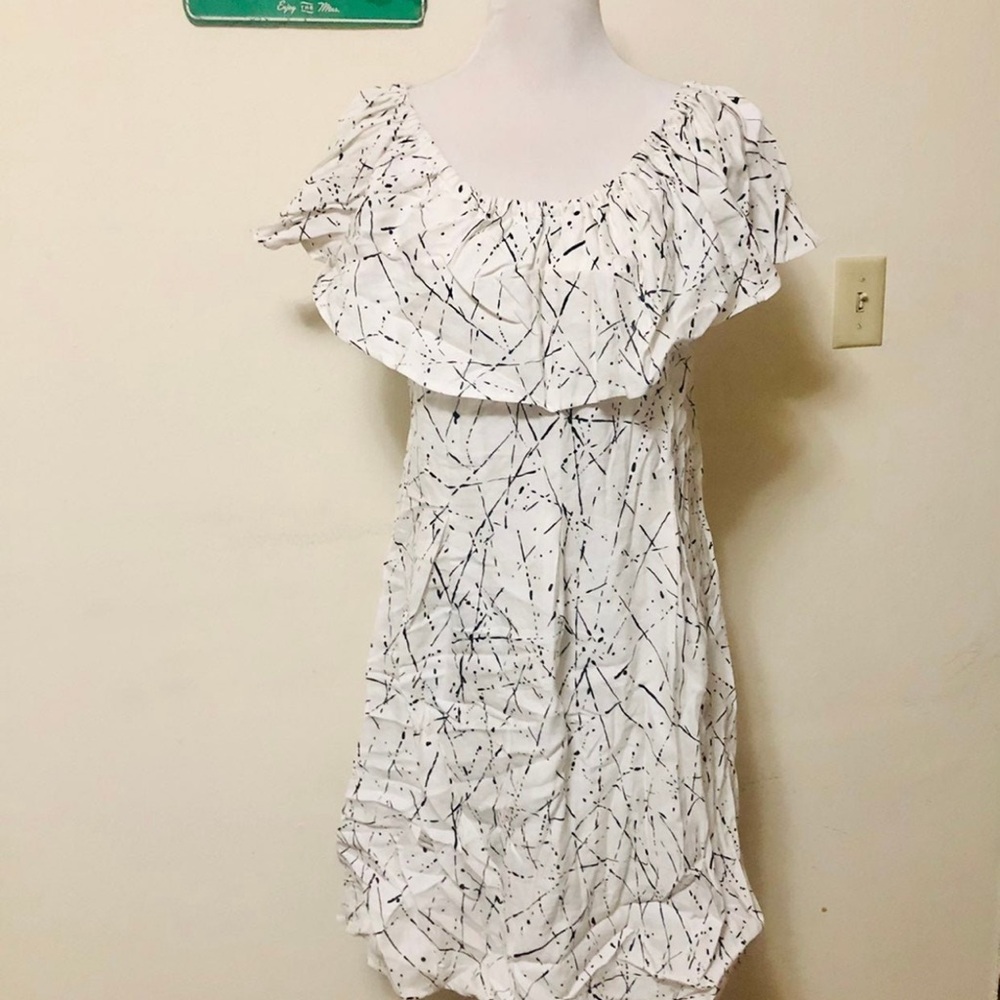 Chelsea & Theodore White and Black Ruffled Off-the-Shoulder Midi Dress
